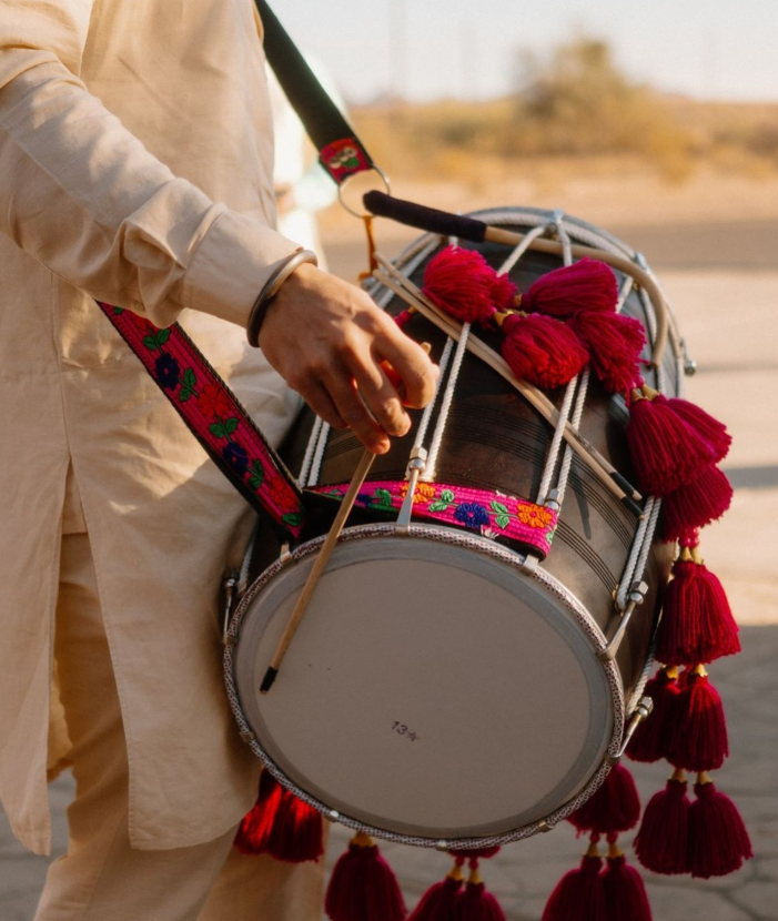 DHOLI